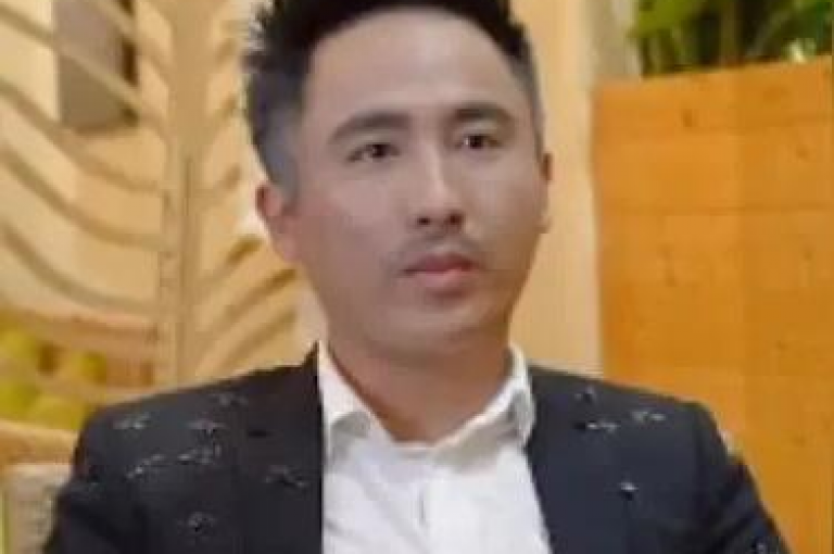 在数字营销的浪潮中，斗音和快手卖赞APP成为了QQ名片软件下载的热门选择。