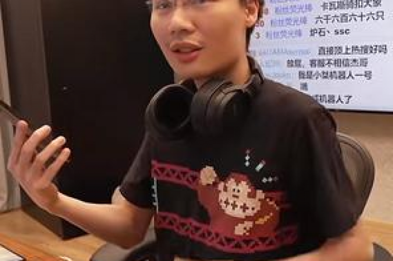 pdd砍价软件拼多多免费砍价群，轻松扫码加入，享受超值优惠。