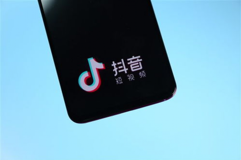 抖音点赞充值即时到账，QQ空间自动点赞如何操作 - dy小号批发自动发货网站 - 抖币充值入口。