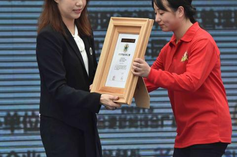 如何撤销之前给予他人的QQ登录权限（取消QQ授权他人登录的步骤）。
