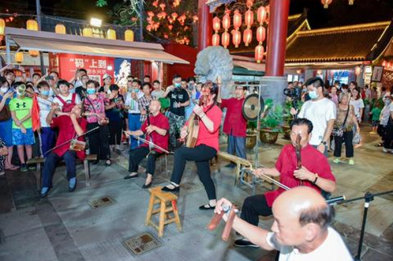 抖音与快手的百货业务在网络平台上实现了整合。