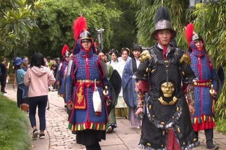 该平台以实惠的价格提供QQ访客量增加服务，仅需一元即可获取一万次访问。