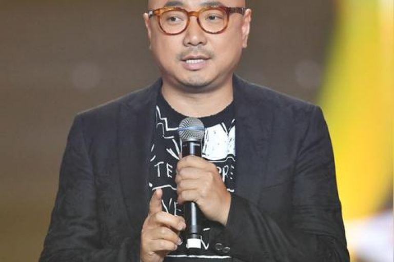 寻找微信拼多多助力群号，以获取拼多多砍价软件。